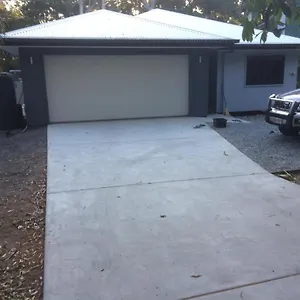 Guest house Rent A In A House Without Kitchen Facilities
