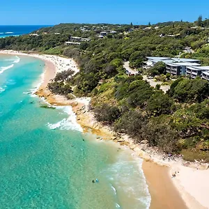 Stradbroke Island Beach Hotel